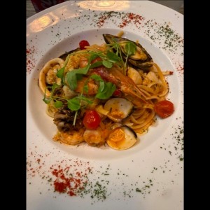 Linguinni Frutti Di Mare