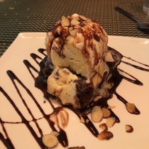 Postres - Brownie con Helado