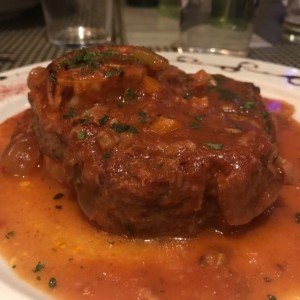 Ossobuco de Res con Linguini a la Crema