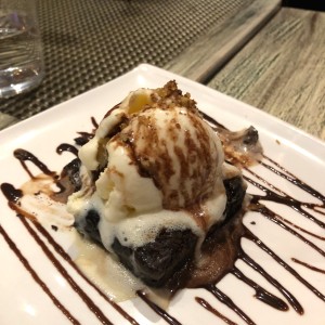 Postres - Brownie con Helado