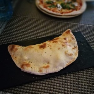 Calzone - calzone