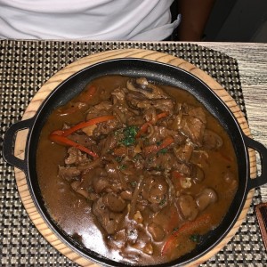 Strogonoff de Res con pasta a la crema