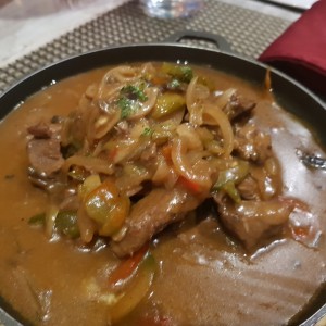 Strogonoff de Res con pasta a la crema