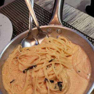 spagueti en salsa rosada