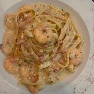 Fetuccini carbonara + camaron