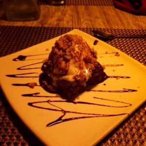 Postres - Brownie con Helado