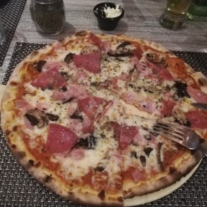 Pizzas - Capricciosa