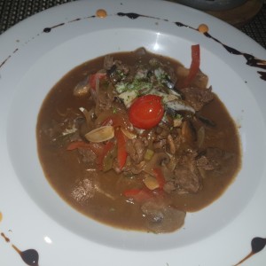 Strogonoff de Res con pasta a la crema