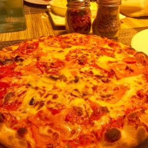 Pizza Caprichosa