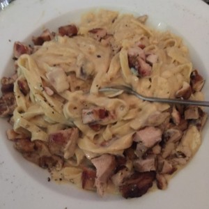 Ossobuco de Res con Linguini a la Crema
