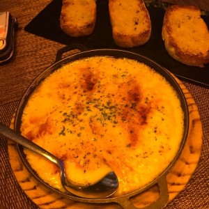proboleta con Pan de ajo