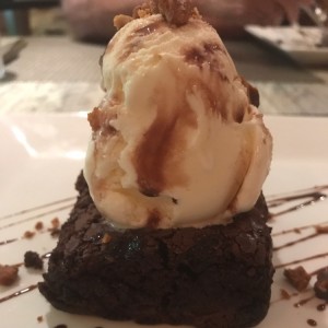 Postres - Brownie con Helado