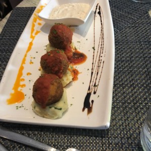 Albondigas de res y cerdo