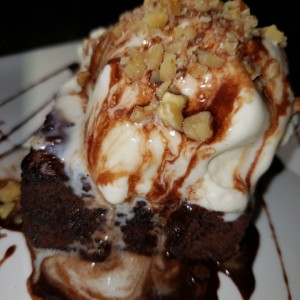 Postres - Brownie con Helado