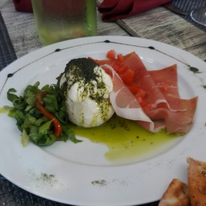Antipasti - Burrata Especial
