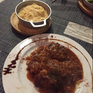 Ossobuco de Res con Linguini a la Crema