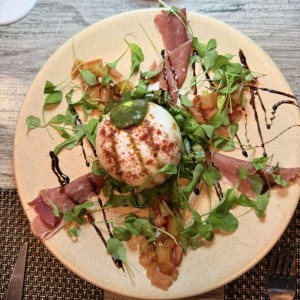 ENTRANTES - Burrata Especial