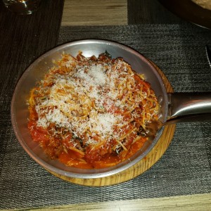 Pasta Vermuti con carne