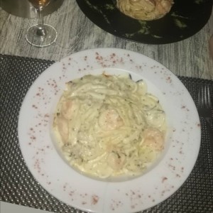 Pasta con camarones