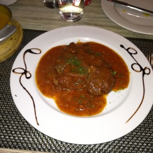 Ossobuco de Res con Linguini a la Crema