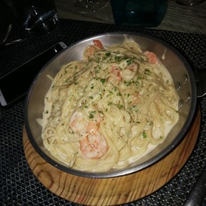 espaguettini con camarones