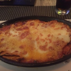 Ravioli de Carne Salteado Al Fileto Di Pomodoro