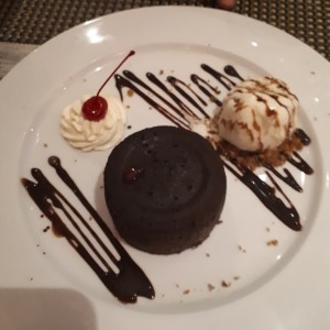 Fondant de chocolate con helado de vainilla