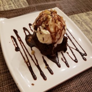 Postres - Brownie con Helado