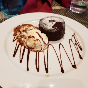 Fondant de chocolate con helado de vainilla