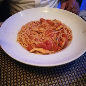 spaguetti con extra de pollo 