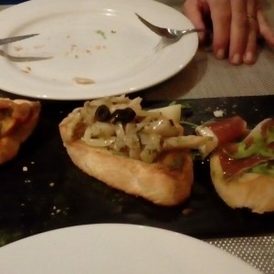 brusquetas variadas