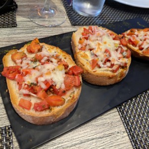 Bruschetta al Pomodoro
