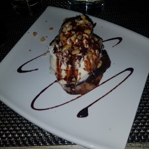 brownie con helado