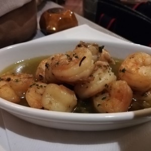 Camarones al ajillo