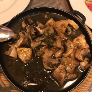 Rica Entrada, Hongos al Ajillo
