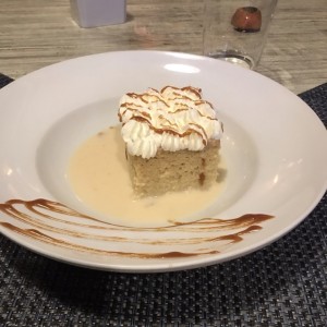 tres leche con bailey