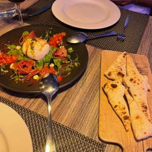 Burrata y Pan Focaccia