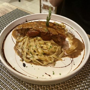 Rack de Cerdo con Fetuccini