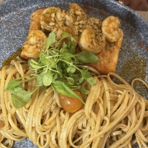 Pescados - Salmón con Camarones