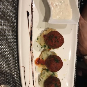 Albondigas de res y cerdo