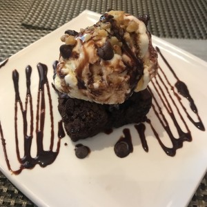 Postres - Brownie con Helado