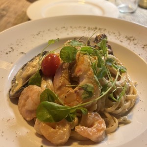 Linguinni Frutti Di Mare