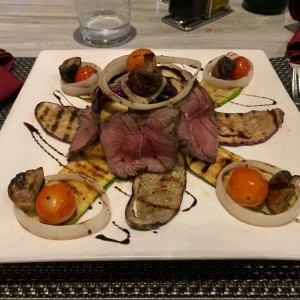 Ensalada Roastbeef con berenjenas