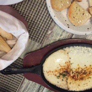 Antipasti - Provoletta Strega