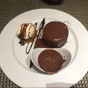 Fondant de chocolate con helado de vainilla