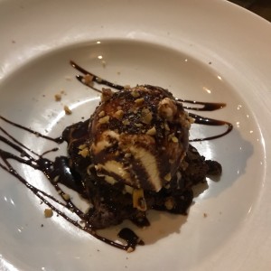 brownie con helado