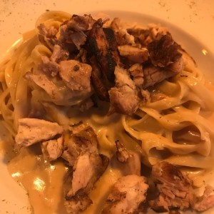 Fettuccine a la Strega con pollo