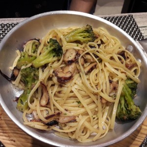 Linguini con PULPO
