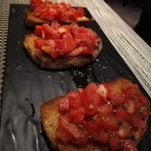 Antipasti - Bruschetta Strega