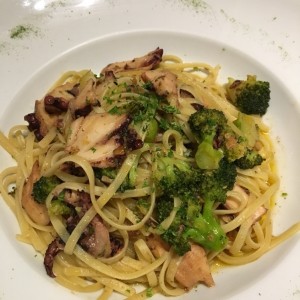 fetuccini pulpo brocoli